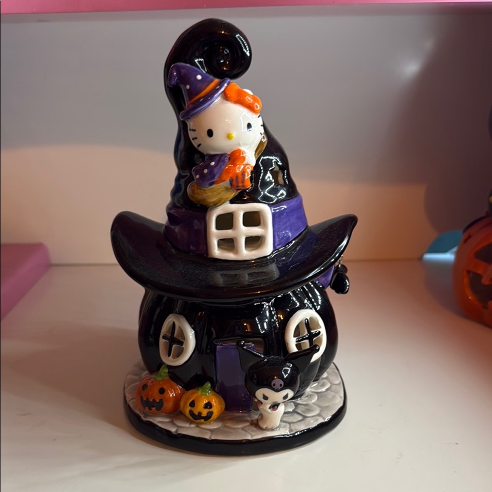 Sanrio Halloween Witch House Figurine - Black, Purple, Orange